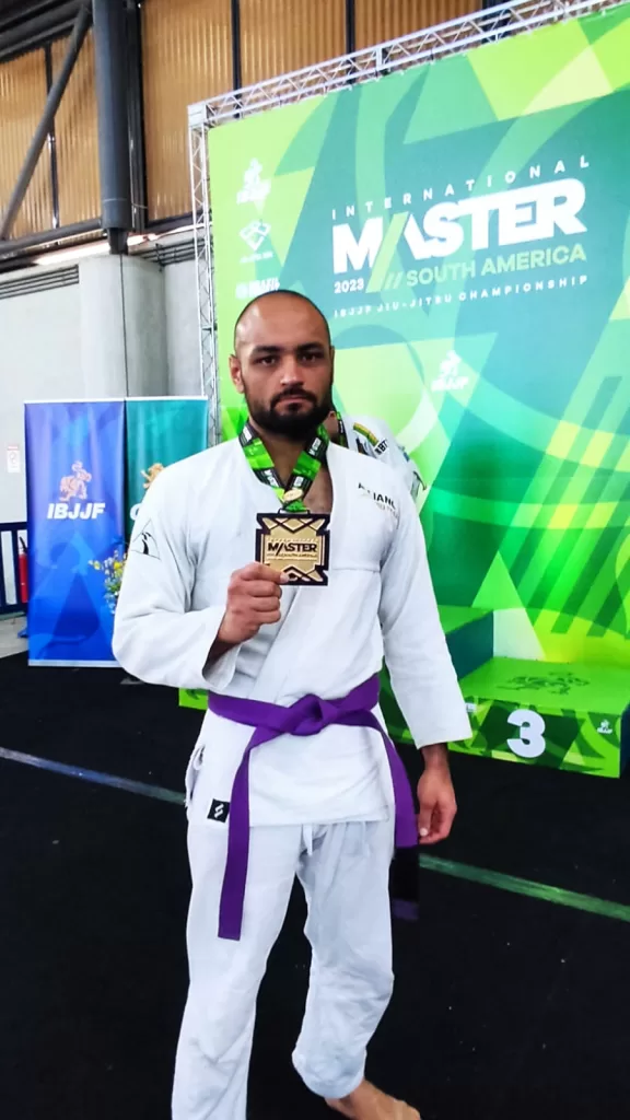 Mestre de Jiu-Jitsu leva nome de Barbacena para Campeonato Europeu